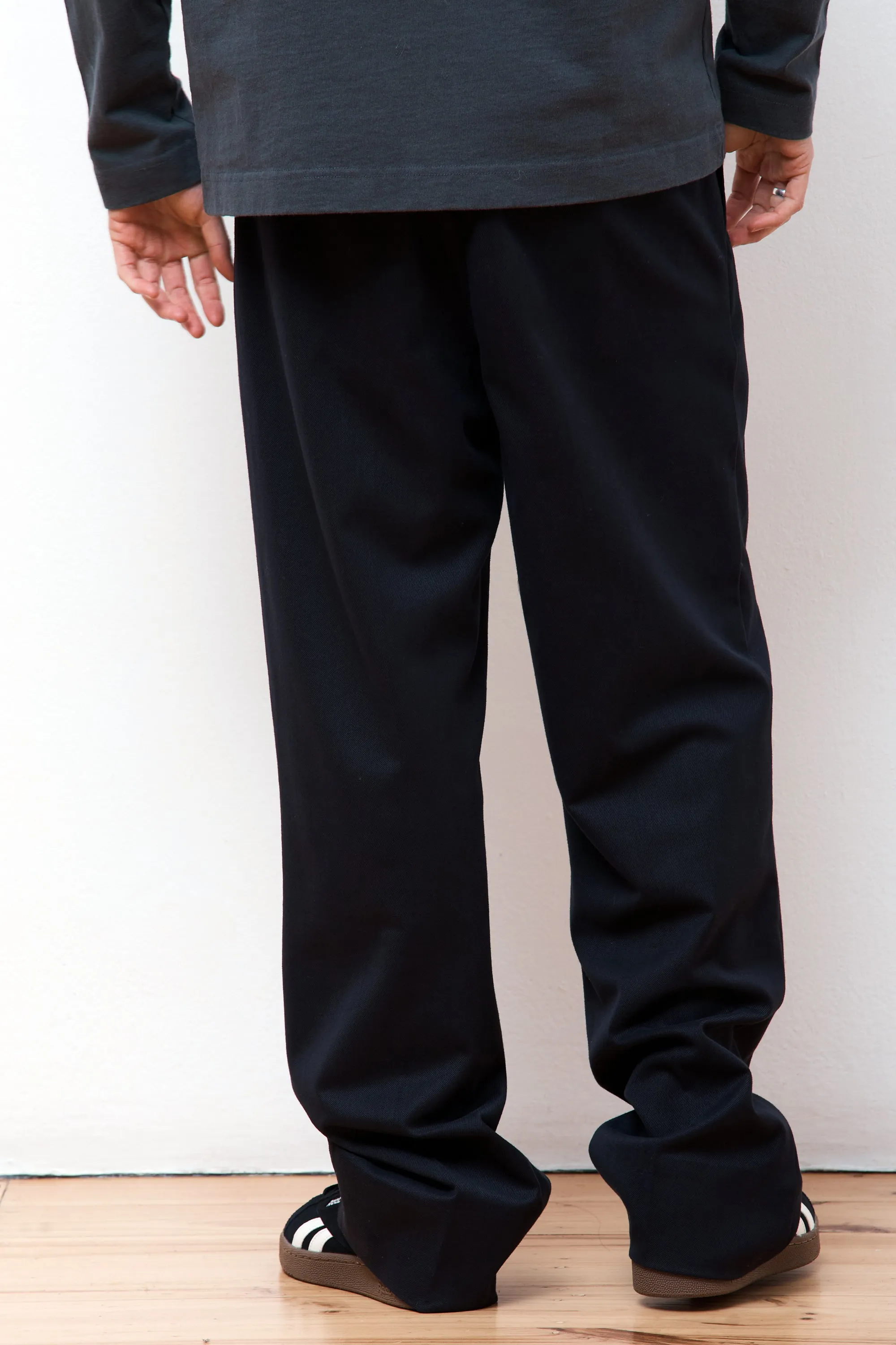 Benn Relaxed Cotton Wool Twill Pleated Trouser Black
