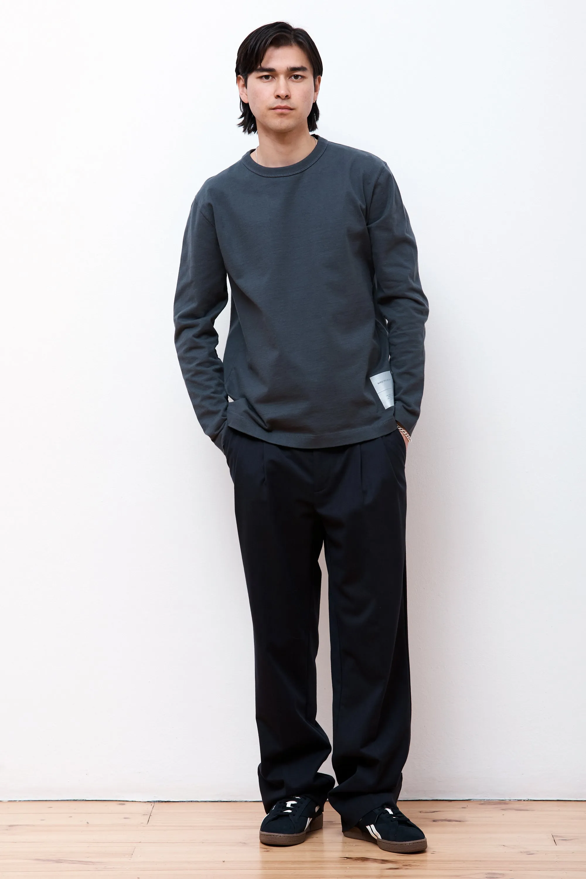 Benn Relaxed Cotton Wool Twill Pleated Trouser Black