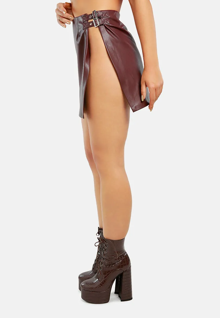 Buckle Belted Mini Skirt With A Slit