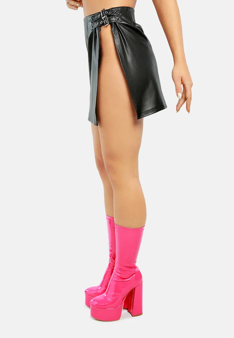 Buckle Belted Mini Skirt With A Slit