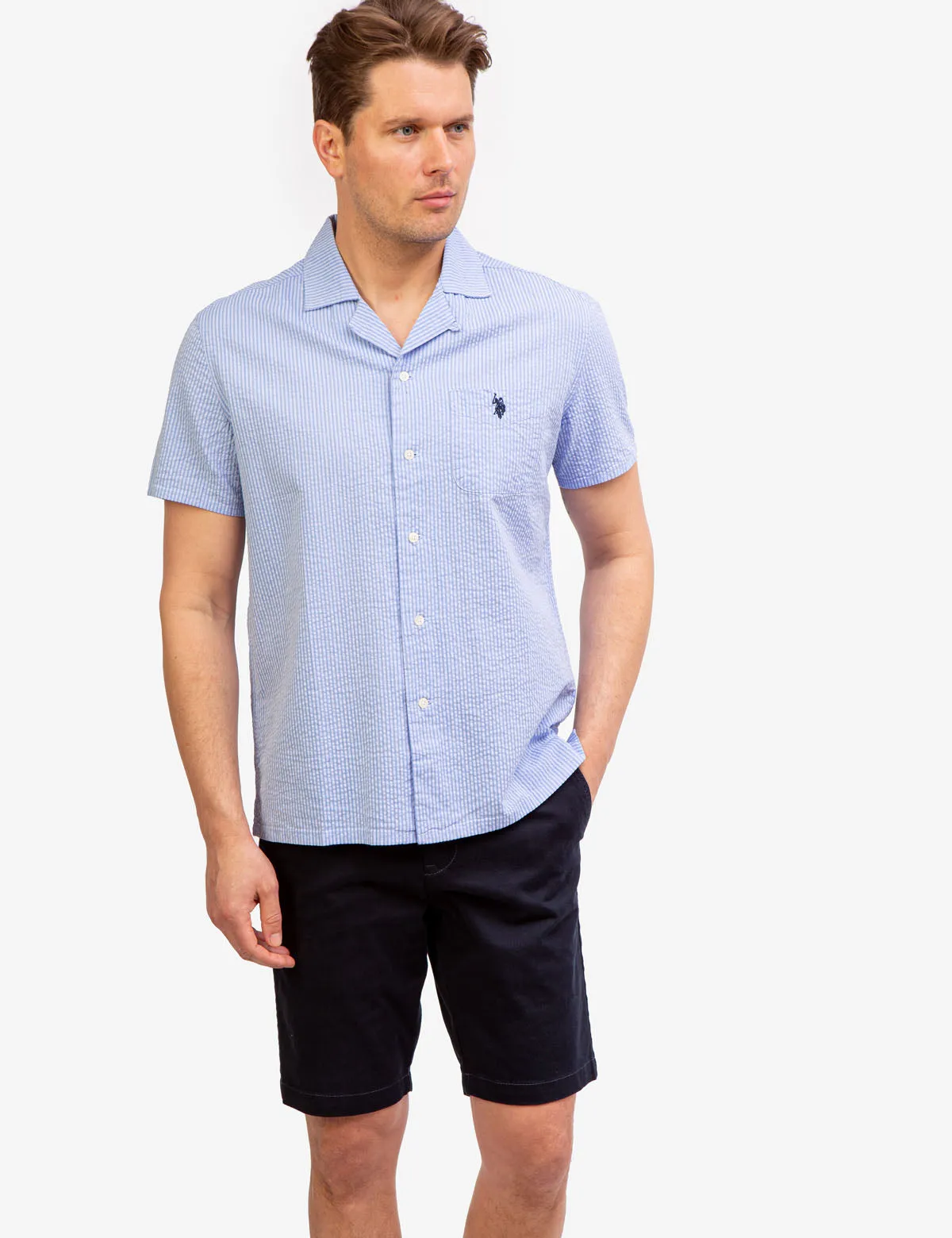 CONVERTIBLE COLLAR SEERSUCKER STRIPE SHIRT