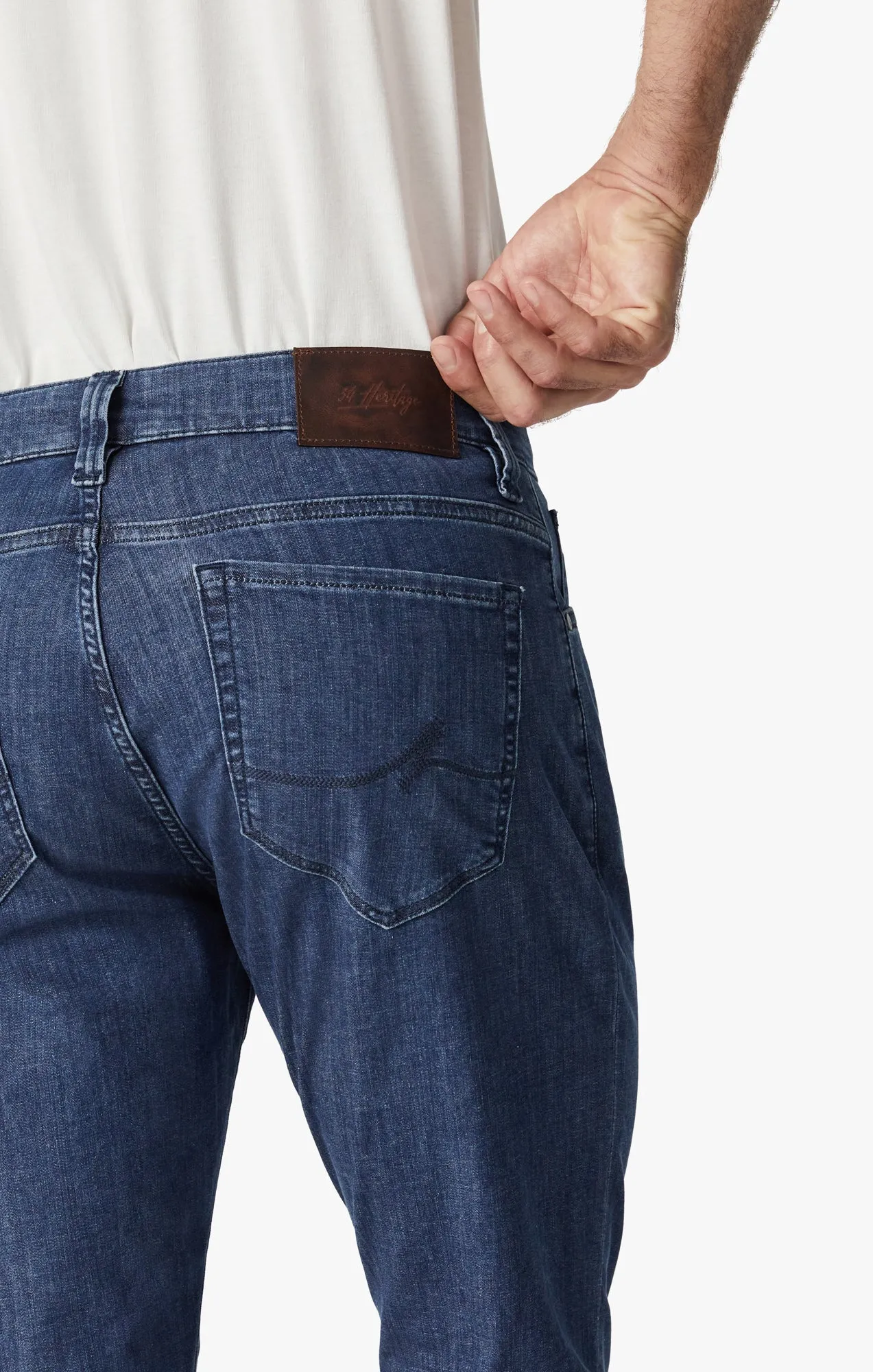 Courage Straight Leg Jeans In Mid Kona