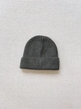 kids merino wool ribbed beanie in pine